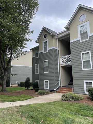 Foto del edificio - 19831 Henderson Rd