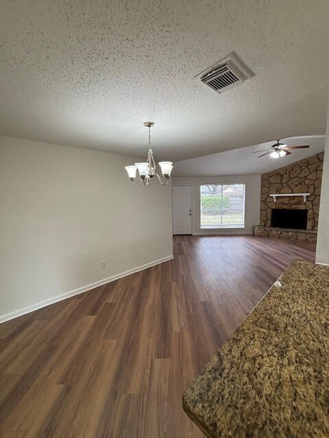 Foto del edificio - 14014 Bay Gardens Dr