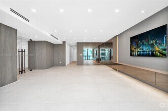 Building Photo - 3535 S Ocean Dr