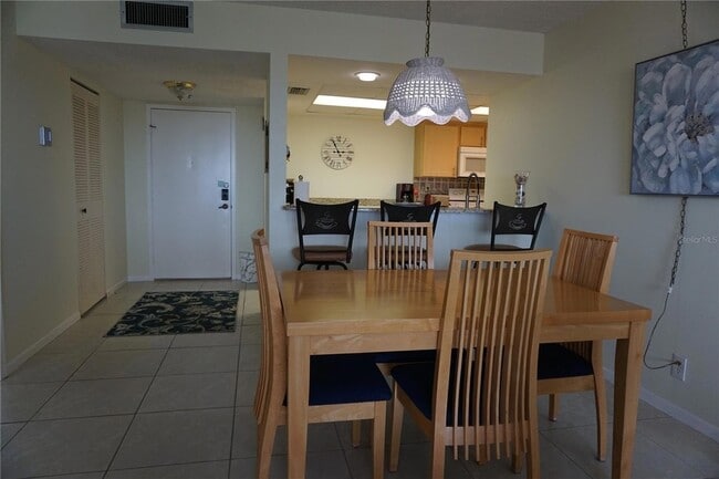 Foto del edificio - 6322 Palma Del Mar Blvd S