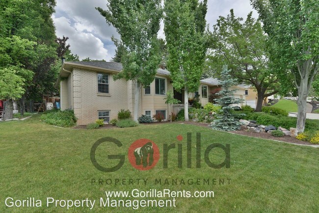 Building Photo - 6 br, 3 bath House - 977 Oakwood Drive