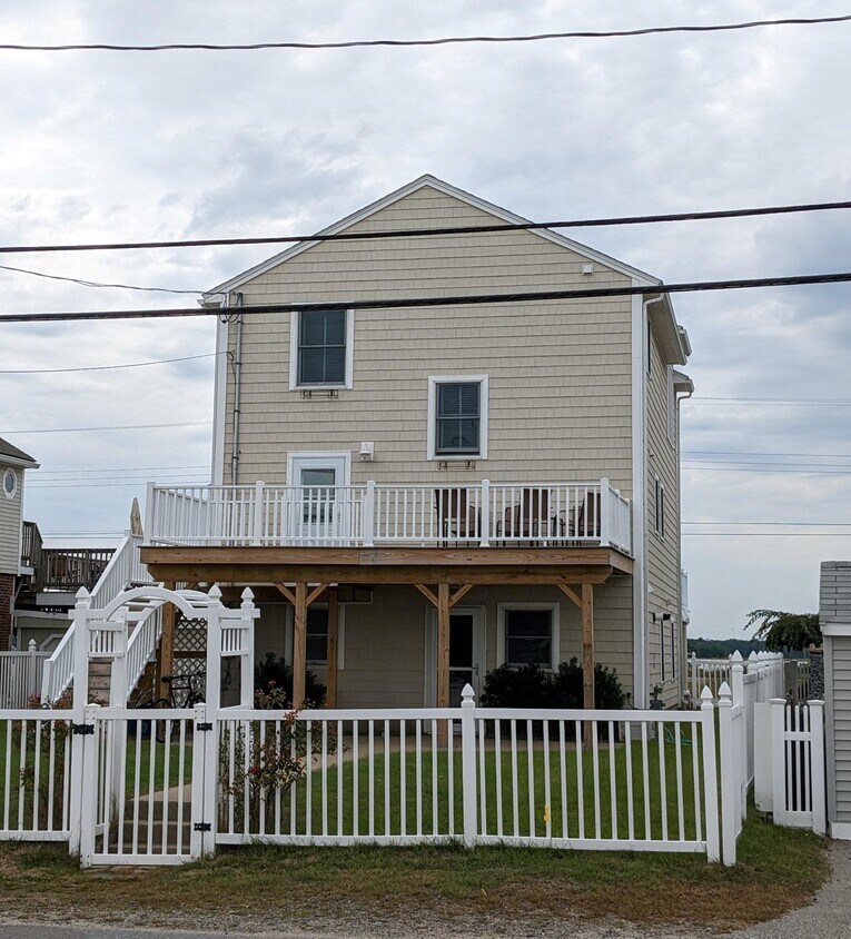 Foto principal - 279 Portsmouth Ave