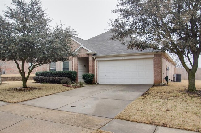 Building Photo - 3904 San Lorenzo Dr