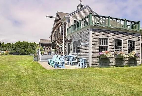 Foto del edificio - 305 Main Rd