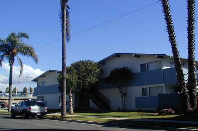 Building Photo - The Palms at Midtown