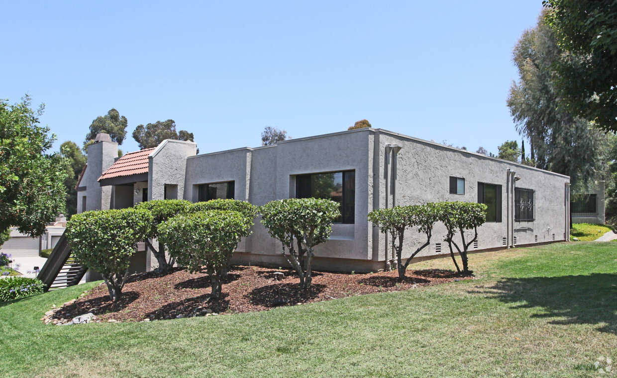 Foto del edificio - 6603-6625 Reservoir Ct
