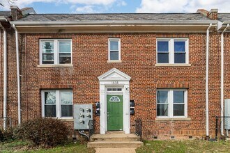 Building Photo - 1838 C St SE