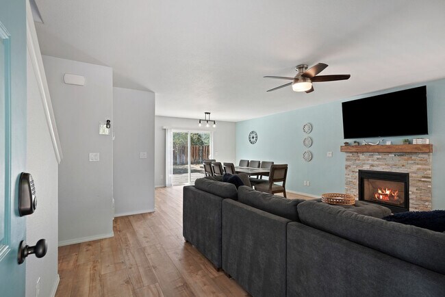 Foto del edificio - 923 NW 22nd Ct