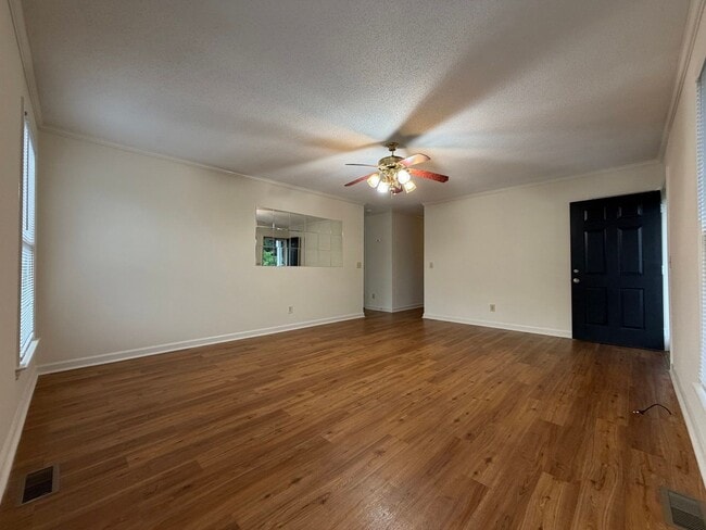 Building Photo - 525 S Williamson Ave