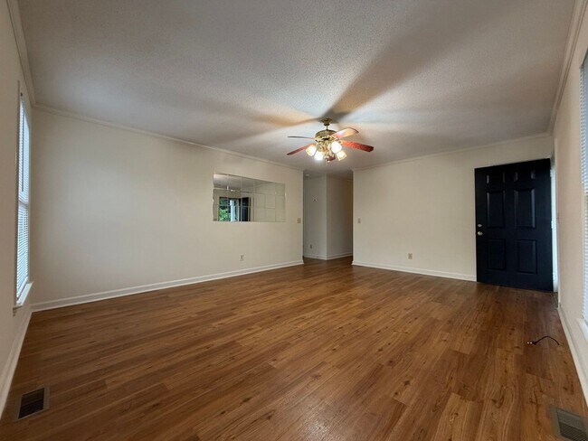 Foto del edificio - 525 S Williamson Ave
