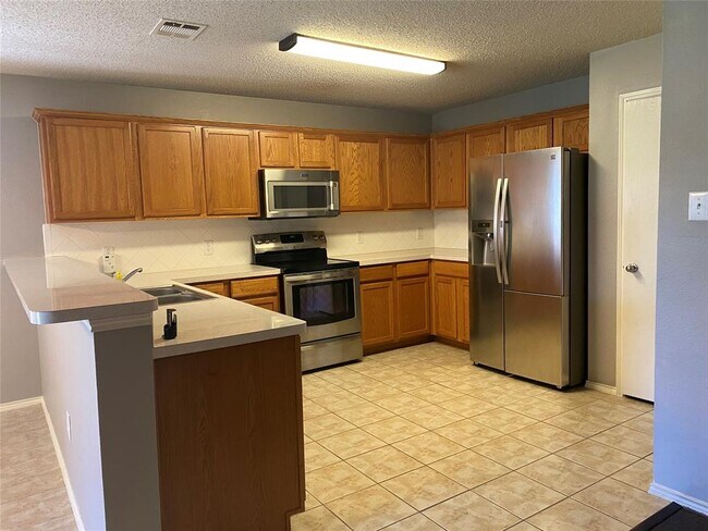Foto del edificio - 9913 Fillmore Dr