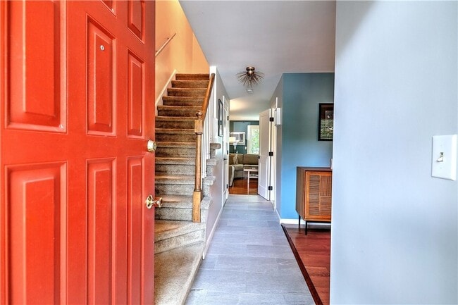 Building Photo - 28 Marigold Cir