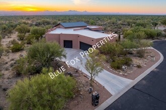 Building Photo - 13037 N Red Quail Pl