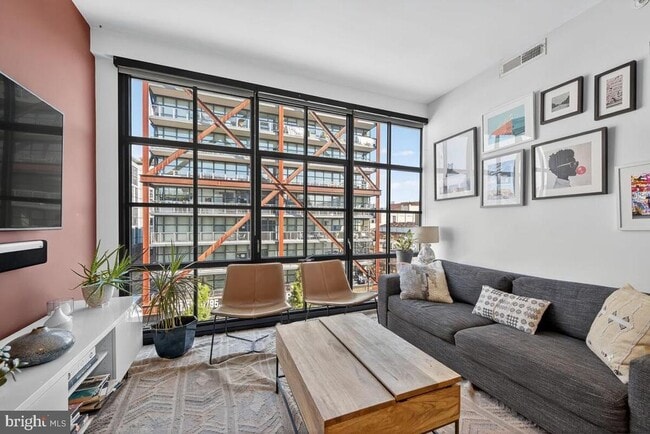 Building Photo - 2030 8th St NW