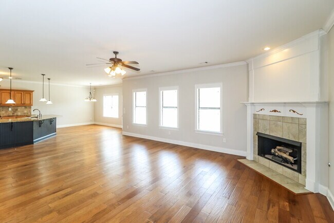 Foto del edificio - 30 Whispering Creek Dr