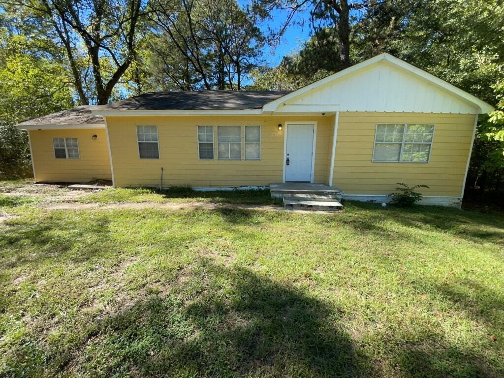 Primary Photo - 2469 Belvedere Dr