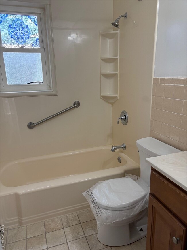 Building Photo - 3596 Park Ave