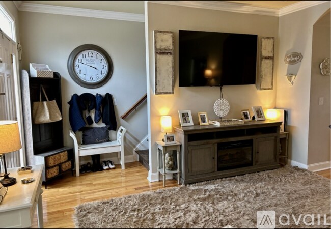 Foto del edificio - 232 Southgate Ln