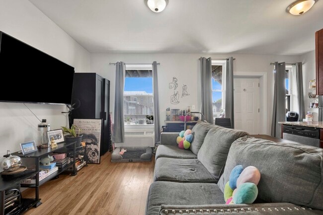 Foto del edificio - 3807 W Altgeld St
