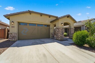 Building Photo - 9219 W Sells Dr
