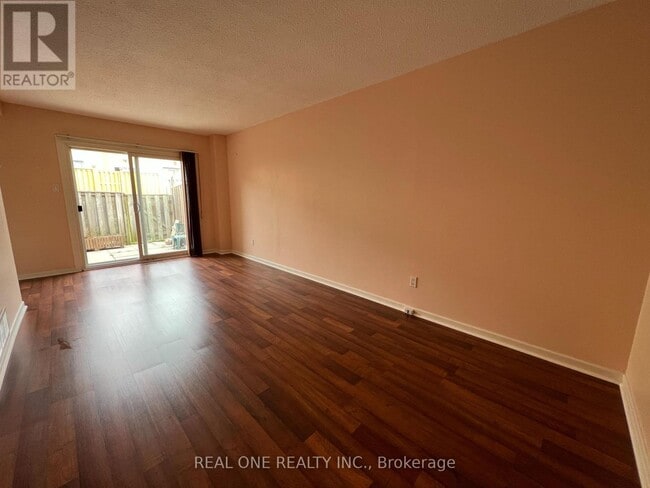 Building Photo - 41-41 Mississauga Vly Blvd