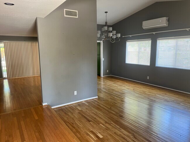Building Photo - 7621 Sale Ave