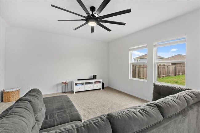 Foto del edificio - 308 Shiro Dr