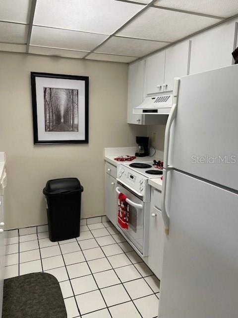 Foto del edificio - 701 Olde Camelot Cir