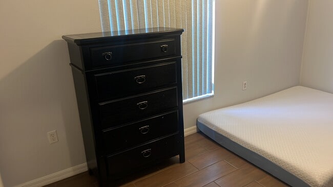 Building Photo - 2305 Jessica Ln