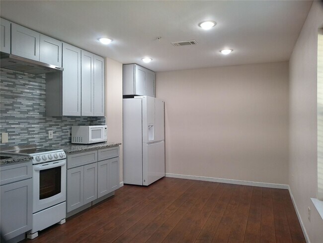 Foto del edificio - 22262 Adams St