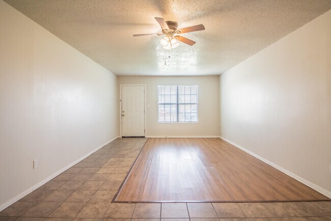 Foto del edificio - 6307 24th St