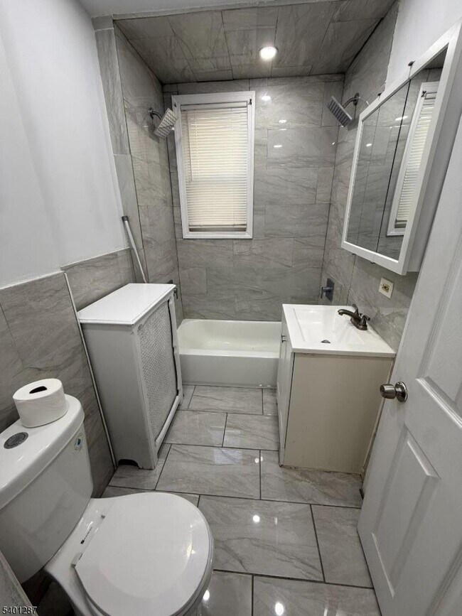 Foto del edificio - 85 Sunnyside Terrace