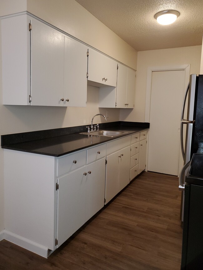Granite counters - North Bay Villa