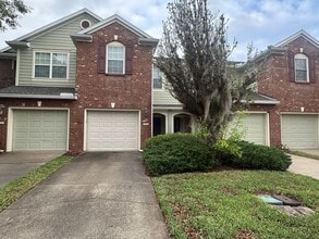 Building Photo - 7034 Roundleaf Dr