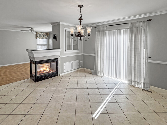 Building Photo - 817 Blue Spruce Ct