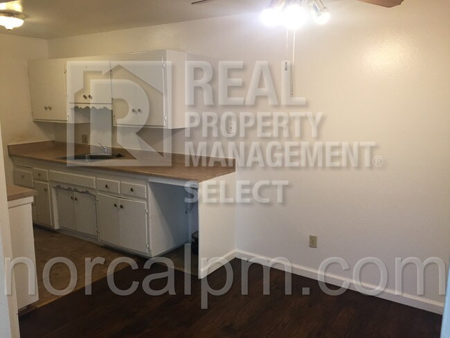Foto del edificio - 4552 Ashcroft Ave