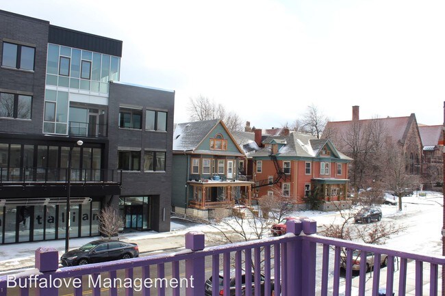 Building Photo - 912 Elmwood Ave