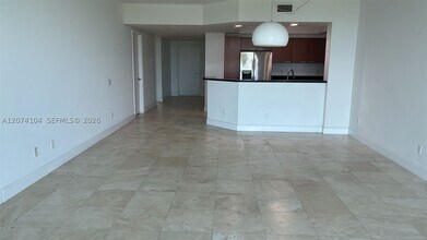 Building Photo - 14951 Royal Oaks Ln