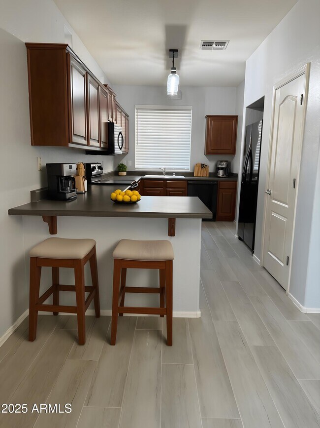 Foto del edificio - 848 S Colonial Dr