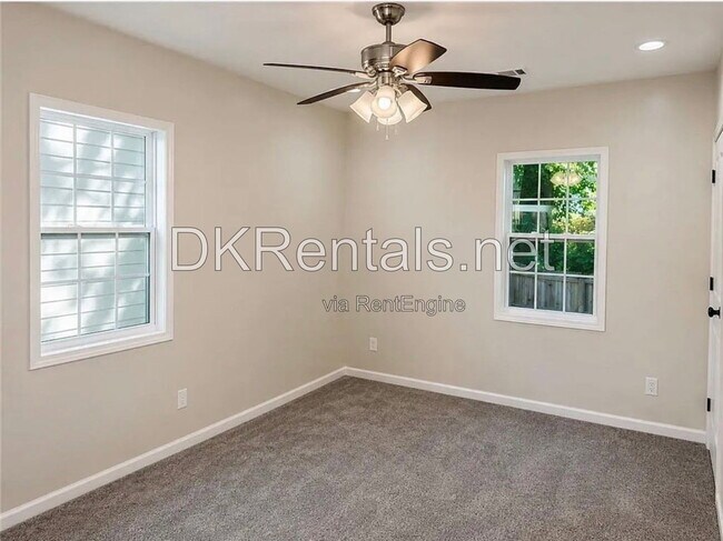 Foto del edificio - 888 Coleman St SW