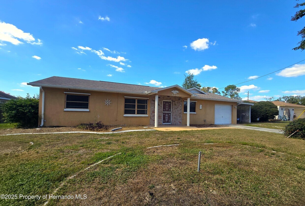 Foto principal - 3251 Windbrook Ave