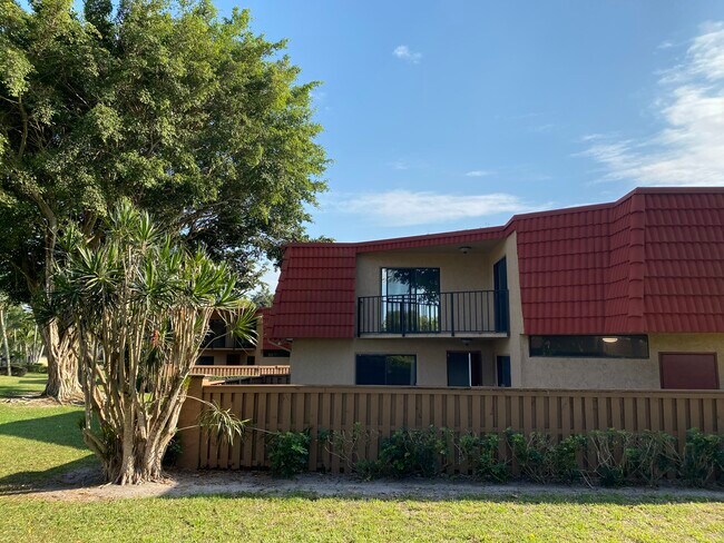 Building Photo - 8225 Severn Dr