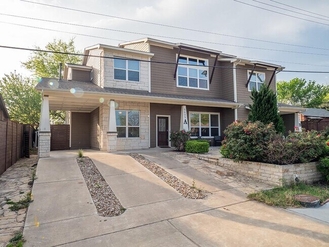 Foto del edificio - 5605 Roosevelt Ave