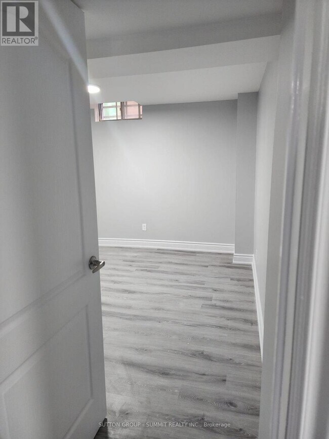 Photo du bâtiment - 1521 Willow Way