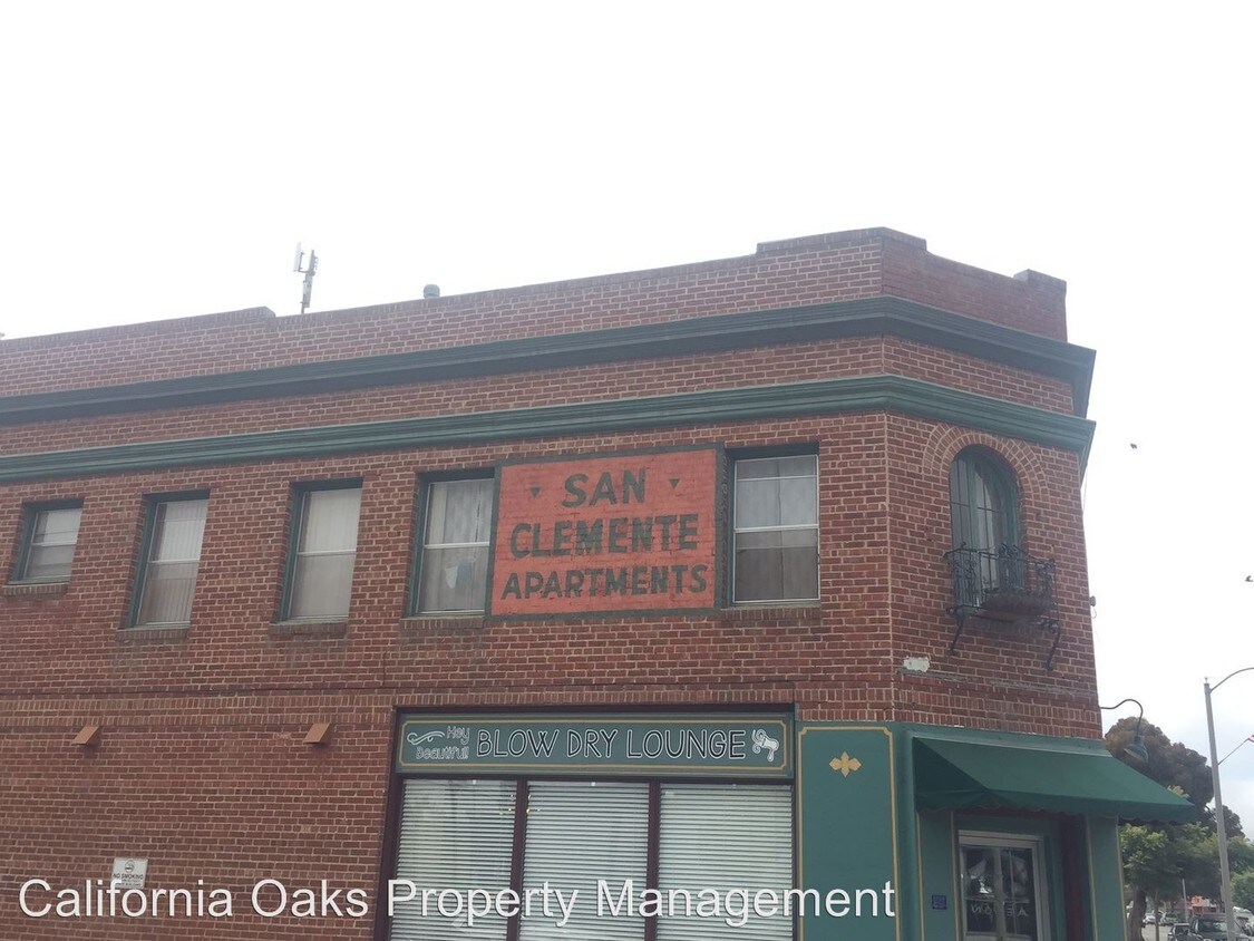 Foto principal - 2110 E Thompson Blvd