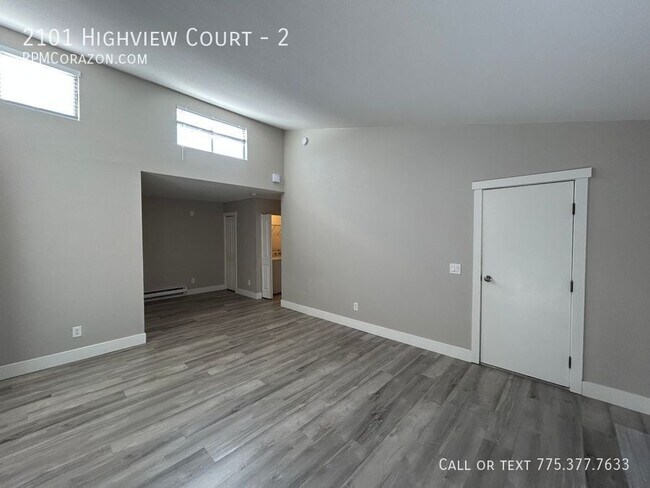 Foto del edificio - 2101 Highview Ct