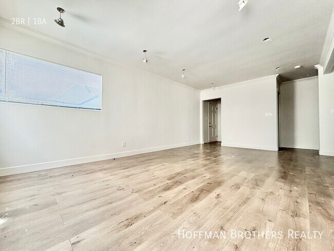 Building Photo - 837 S Wilton Pl. Los Angeles, CA 90005