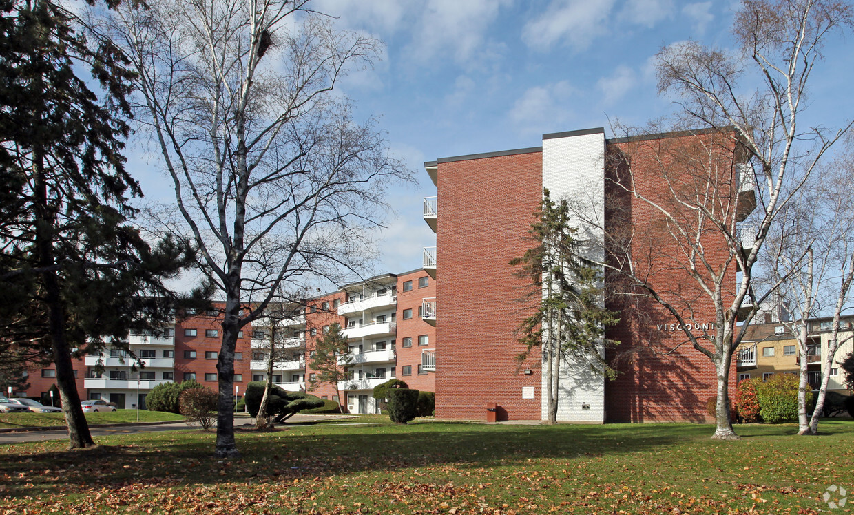 Primary Photo - The Viscount & Cavalier Apartments