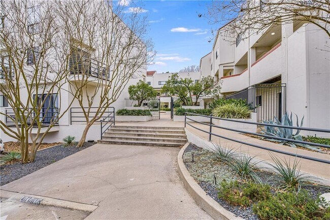 Foto del edificio - 2605 Enfield Rd