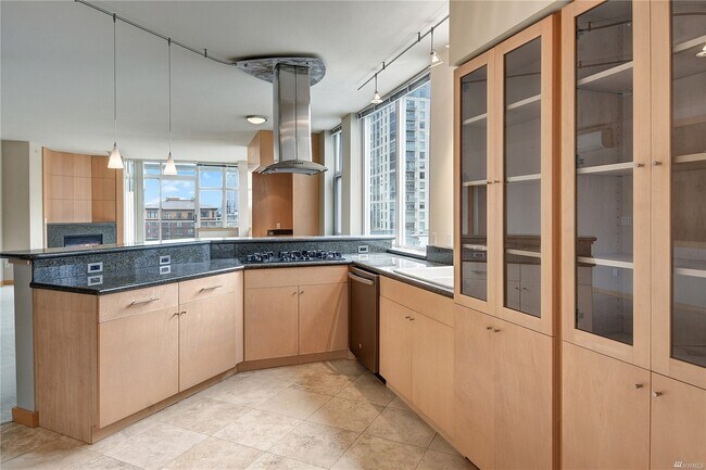 Foto del edificio - 1100 106th Ave NE
